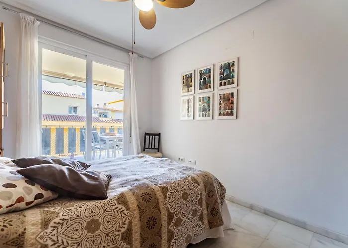 Apartamento Con Amplia Terraza En Fuengirola