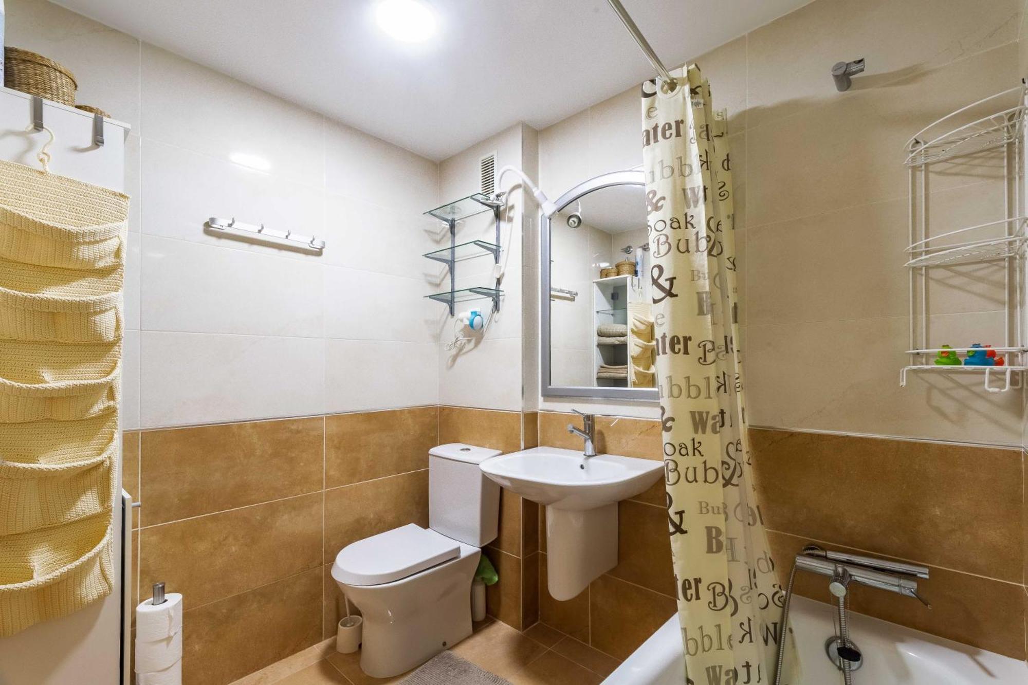 Apartment Con Amplia Terraza En *
